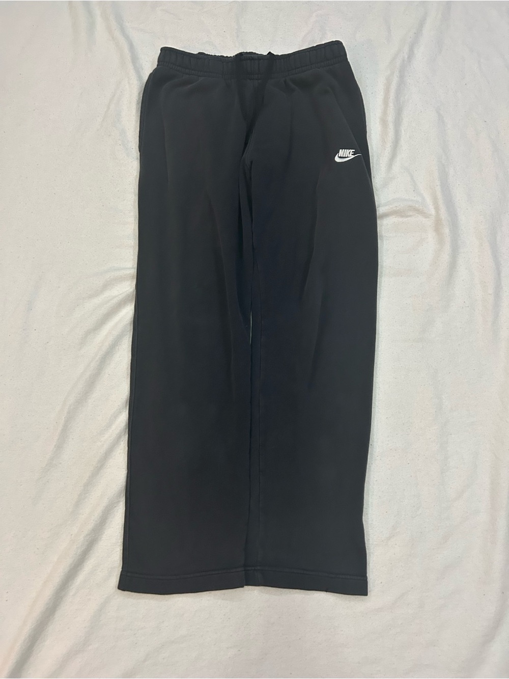 Black Nike Uncuffed Sweatpants Size L